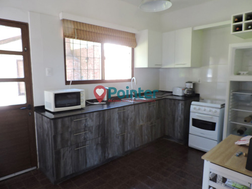 Casa En Venta En Playa Hermosa, Piriápolis Primera Línea De Mar