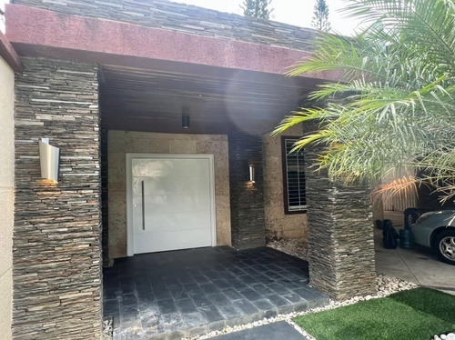 Imagen 14 de 15 de Rivero Bienes Raíces Vende Casa En Urb El Piñal / 04124959888