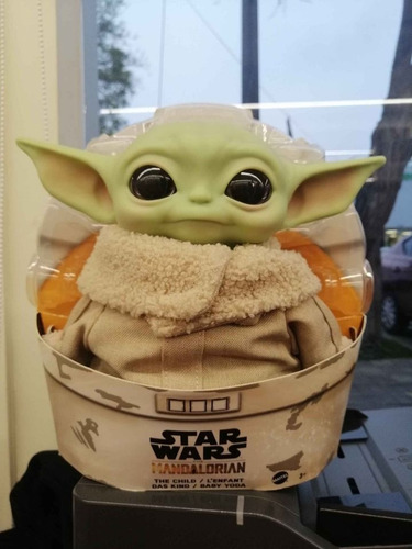 Baby Yoda The Child 28cm Star Wars Mandalorian Mattel Disney