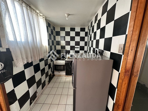 Casa En Venta De 4 Dorm. Rol Propio A 2 Cuadras De La Playa