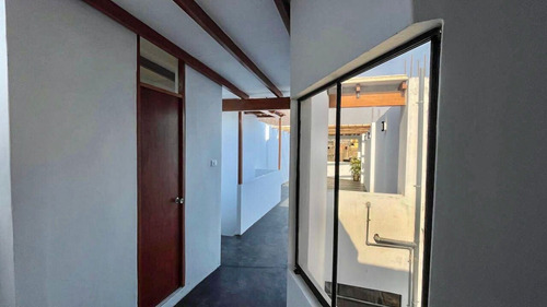 Imagen 20 de 22 de Venta De Casa Multifamiliar Urb. San Jose- Smp