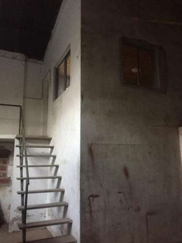 Imagen 3 de 12 de Galpon En Venta En Lobos
