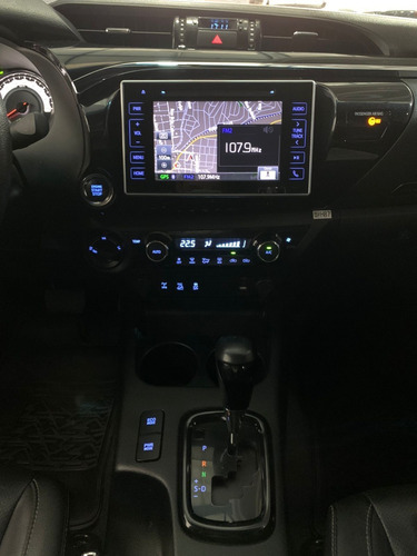 Imagem 16 de 19 de Toyota Hilux 2.8 Tdi Srx Cab Dupla 4x4 Aut (4 Pneus Novos)