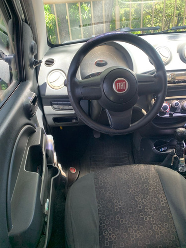 Fiat Uno 1.0 Vivace Celeb. Flex 5P