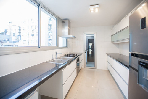 Imagen 15 de 17 de Apartamento En Alquiler De 4 Dormitorios En Pocitos (ref: Vld-3101)