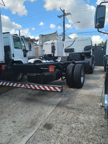 Imagem 5 de 15 de Ford Cargo 1722
