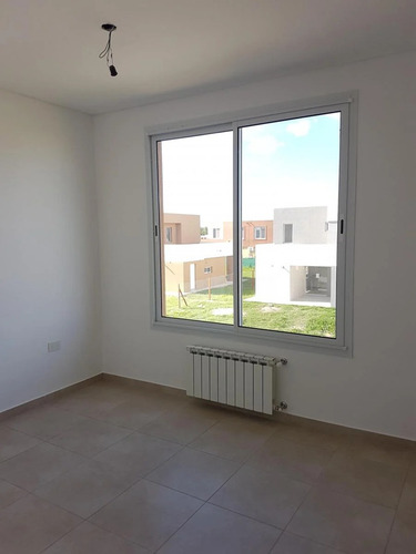 Imagen 6 de 11 de Casa En Venta Ubicado En Casas De Santa Maria, Villanueva (tigre)