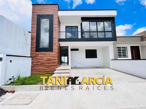 Vendo Casa Nueva Con Amplio Jardín En Residencial Cordoba