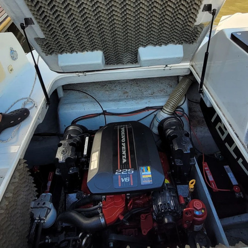 Lancha Cuddy Avalon 230 23´´ Volvo Penta V6 225 (2014)300hs
