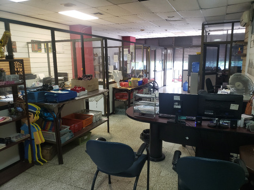 Se Vende Edificio Comercial En La Mejor Zona Comercial Del Centro De Guayaquil. Av 10 De Agosto Y Pichincha Zona Malecon Municipio Bahia