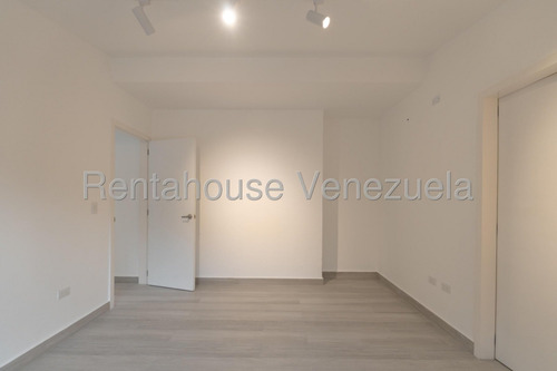Casa (duplex) En Venta En El Cafetal, Distrito Metropolitano 25-17659