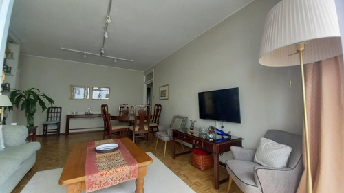 Alquiler Apartamento 3 Dormitorios Amueblado . Ciudad Vieja