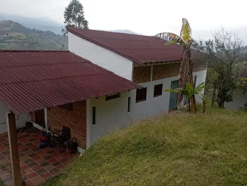¡vive Rodeado De Naturaleza A Sólo 38 Km De Bogotá!. Finca Con Casa Campestre Y Cabaña.