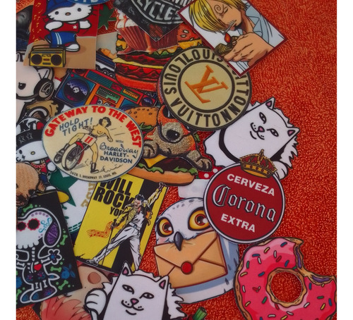 15 Parches Sticker Tela A Escoger Celular Top Gun Toy Story