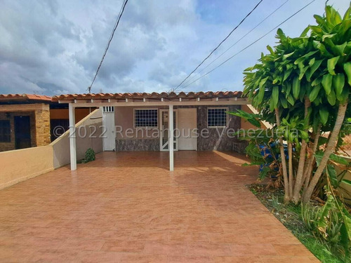 Imagen 20 de 30 de Casas En Venta En La Montañita Cabudare, Lara 22-25399 Romer Gonzalez Profesional Inmobiliario Renta House