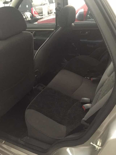 Fiat Palio 1.4 Attractive 2011