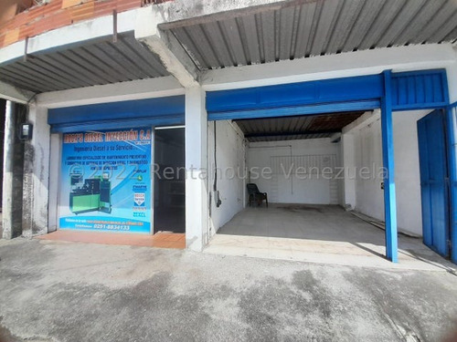 Maria Luisa Mendoza Vende Extraordinario Galpon Industrial Con Luz Trifasica Todos Los Servicios Basicos Operativos Cuenta Con 2 Locales Comerciales Listo Para Desarrollar! 25 7607 Comunicate!