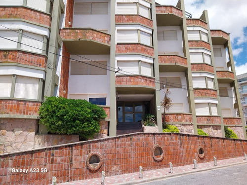 Venta Edificio 50 Dormitorios Zona Centro Con Cochera