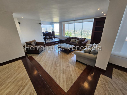 Estupendo Y Amplio Apartamento En Alquiler Con Inmejorable Ubicación La Tahona
