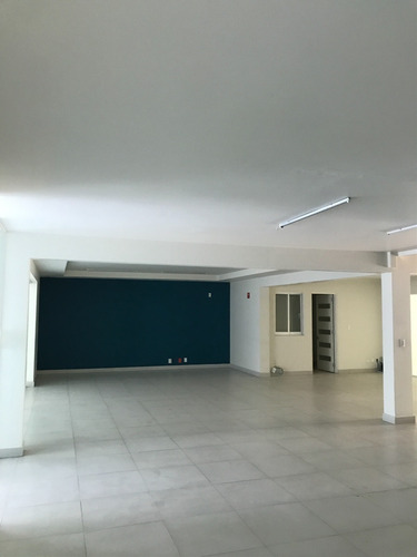Casa Con Uso De Suelo Comercial Y Para Oficina En Polanco