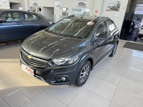 Chevrolet Onix 1.4 MPFI ADVANTAGE 8V FLEX 4P AUTOMÁTICO