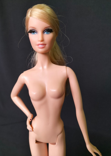 Barbie The Look City Shopper, Barbie Lara Rubia, Model Muse (Usado)