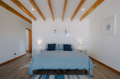 Casa En Venta Condominio Polo, 3 Dormitorios, Maitencillo.