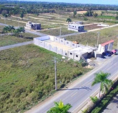 Imagen 2 de 15 de Vendo Solar Comercial De 150 A 385 Mt2 En Plena Avenida Ubicado En Residencial Privado Con Agua Luz Y Calles En Santo Domingo Norte Próximo A La Estación Del Metro Mamá Tingo, La Sirena Y El Parque V