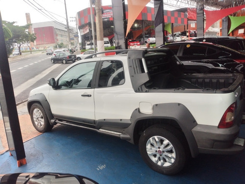 Fiat Strada 2013 1.8 16v Adventure Ce Flex 2p