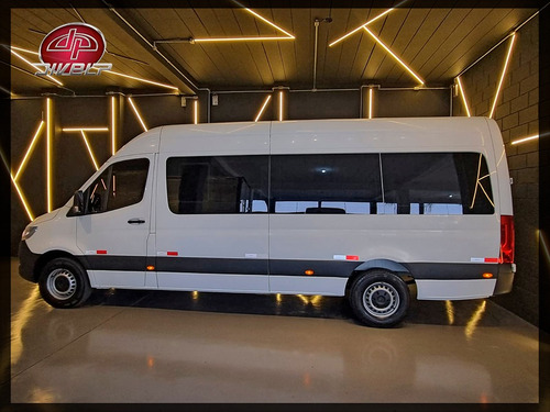 Mercedes-Benz Sprinter Furgão 2.2 Cdi 416 Longo Teto Alto 10,5m3 5p 6 marchas