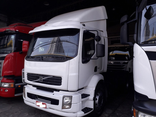 Imagem 2 de 7 de Volvo Vm 310 4x2 2008/2008