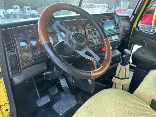 Mack Cnx 613 Tractomula