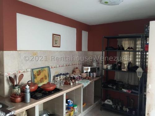 Imagen 16 de 30 de Casa En Venta En La Piedad Cabudare Lara 0-4-2-4-5-9-3-7-5-4-2 Rent-a-house Centro Occidente Vende, Código Flexmls: 22-14711