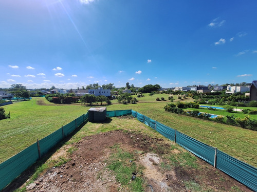 Casa En Venta Con Pileta Santa Elena