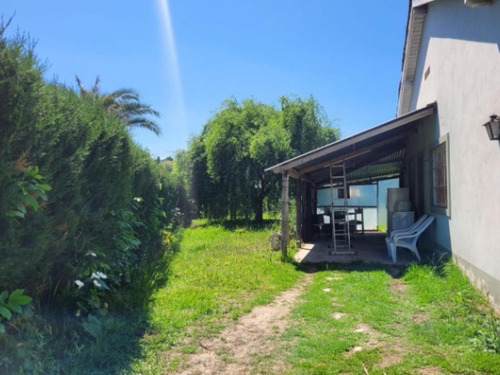 Casa En Venta - 3 Dormitorios 2 Baños - 740mts2 - Exaltación De La Cruz