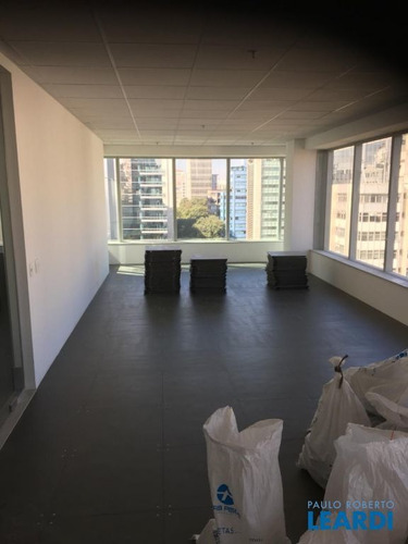 Conj. Comercial - Jardim América - Sp - 562647