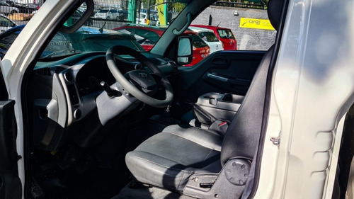 Imagem 6 de 9 de Kia Bongo Uk2500 Hd Sc