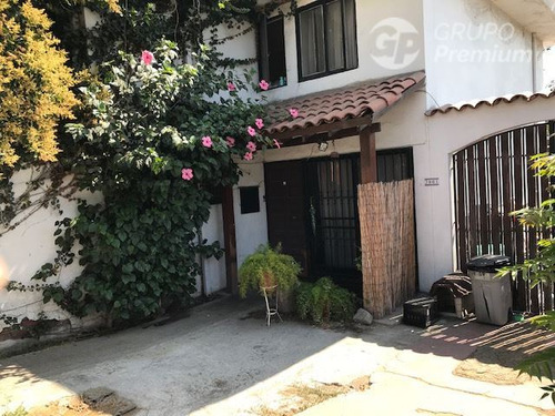 Casa En Venta 6 D 3b 6e Excelente Conectividad En La Reina