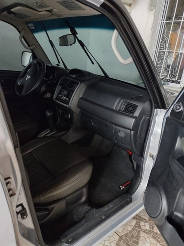 Imagem 10 de 11 de Mitsubishi Pajero Tr4 2014 2.0 4x2 Flex Aut. 5p