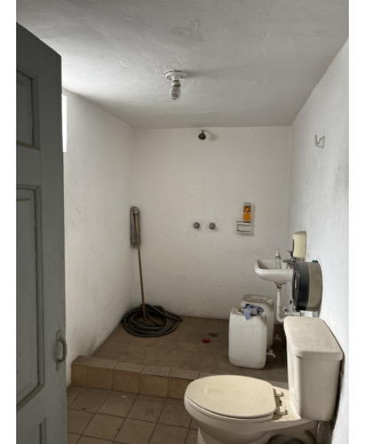 Local Comercial Con Oficinas En Venta En El Centro De Monterrey
