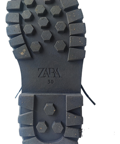 Bota De Couro Preto E Zipper. Como Novo E Sem Detalhes, T30 (Usado)