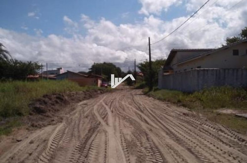 Imagem 12 de 14 de Casa Itanhaém Lado Praia 1km Do Mar, 3 Vagas Rua De Terra.