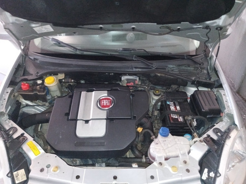Fiat Linea 2011 1.8 16v Lx Flex 4p