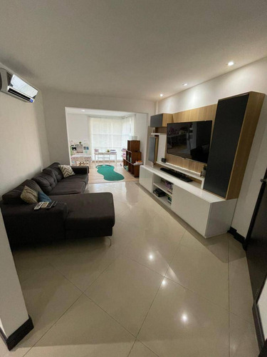 * Josefina Toledo: Hermosa Casa En Venta En El Parral, 495m², Cocina Concepto Abierto, Maletero, Bello Jardín Con Parrillera, Terraza, Fachada En Mármol, Planta 100%, Filtro Ósmosis Inversa, 268730