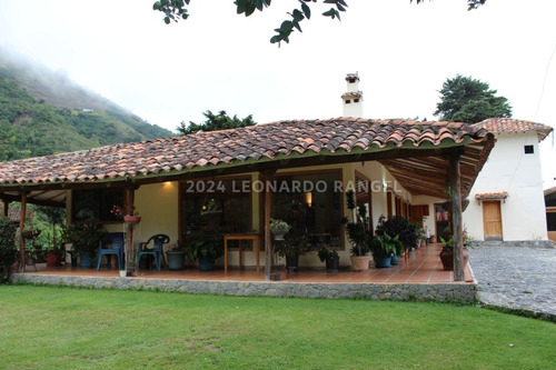 Se Vende Exclusiva Finca De 88 Hectáreas A Puerta Cerrada En Cacute Estado Mérida.