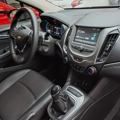 Imagen 13 de 16 de Chevrolet Cruze 1.4 4p Lt Mt 2017