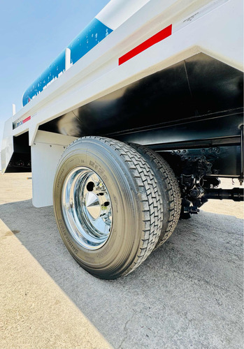 Pipa De Agua 10,000 Litros Camion Rabon Volvo Vnr 2019