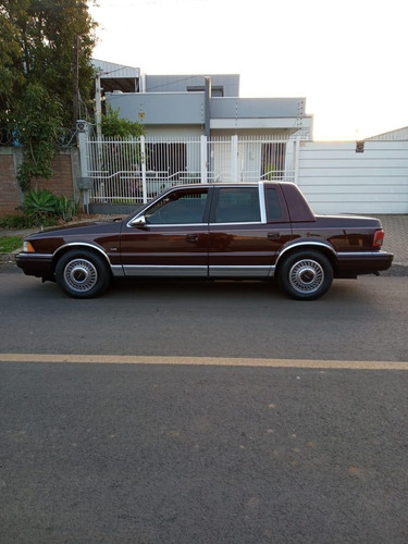 Imagem 3 de 12 de Chrysler Le Baron 1993