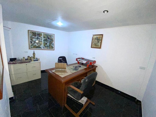 Imagen 9 de 11 de Se Vende Edif. Puente Hierro Cod: 5110739