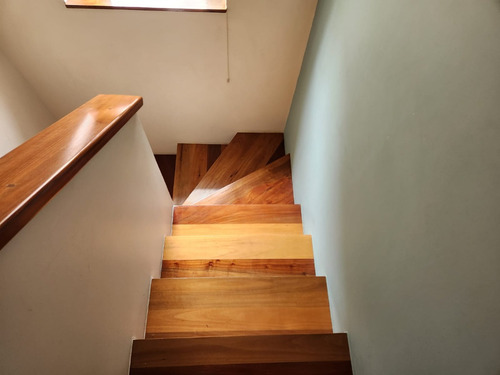 Casa De 200 M2, 3 Pisos, 4 D, 5 B, Isla Teja, Valdivia